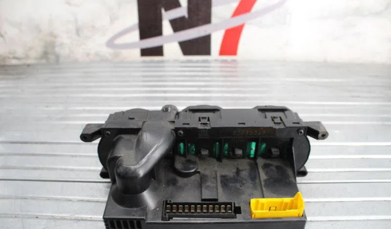 Commande de chauffage OPEL VECTRA B PHASE 1 BREAK occasion — photo 4