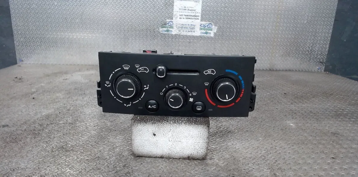 Commande de chauffage Peugeot 207-207 (WA_, WC_) 1.4 16v (2006-2013) 3 portes occasion — photo 2