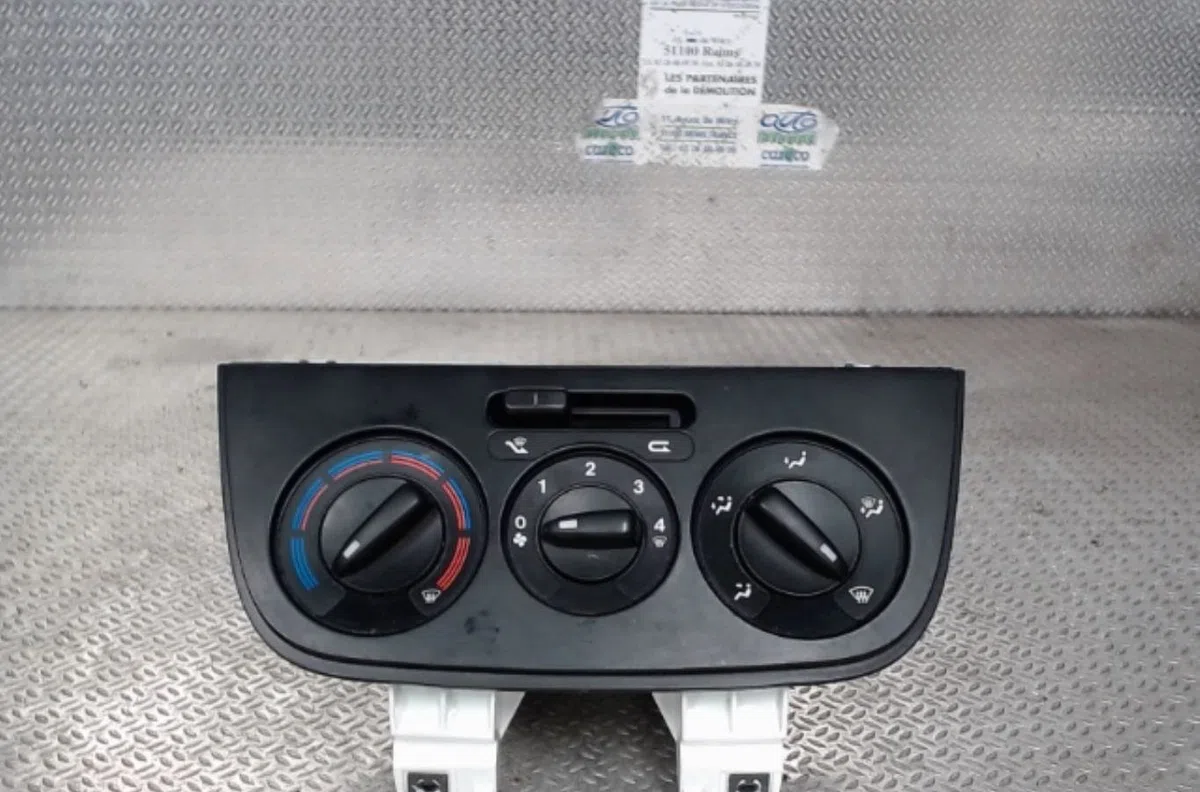 Commande de chauffage Peugeot BIPPER (AA_) 1.3 hdi 75 (2010) 3 portes occasion — photo 2