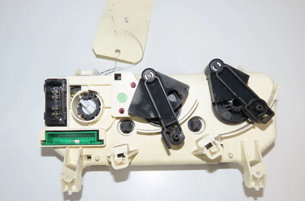 Commande de chauffage Renault CLIO II (BB_, CB_) 1.2 (bb0a, bb0f, bb10, bb1k, bb28, bb2d, bb2h, cb0a,... (1998-2010) 5 p