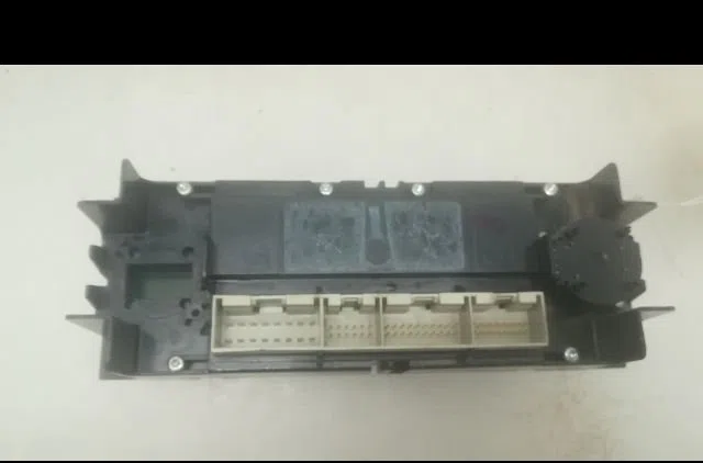 Commande de chauffage Skoda OCTAVIA I (1U2) 1.9 tdi (1996-2010) occasion — photo 2