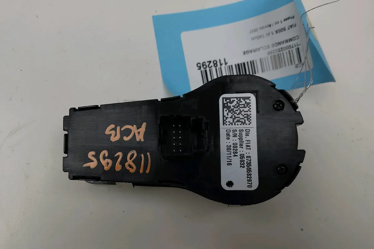 Commande eclairage Fiat 500X (334_) 1.4 (334axc1b, 334axc11) (2014) occasion — photo 2