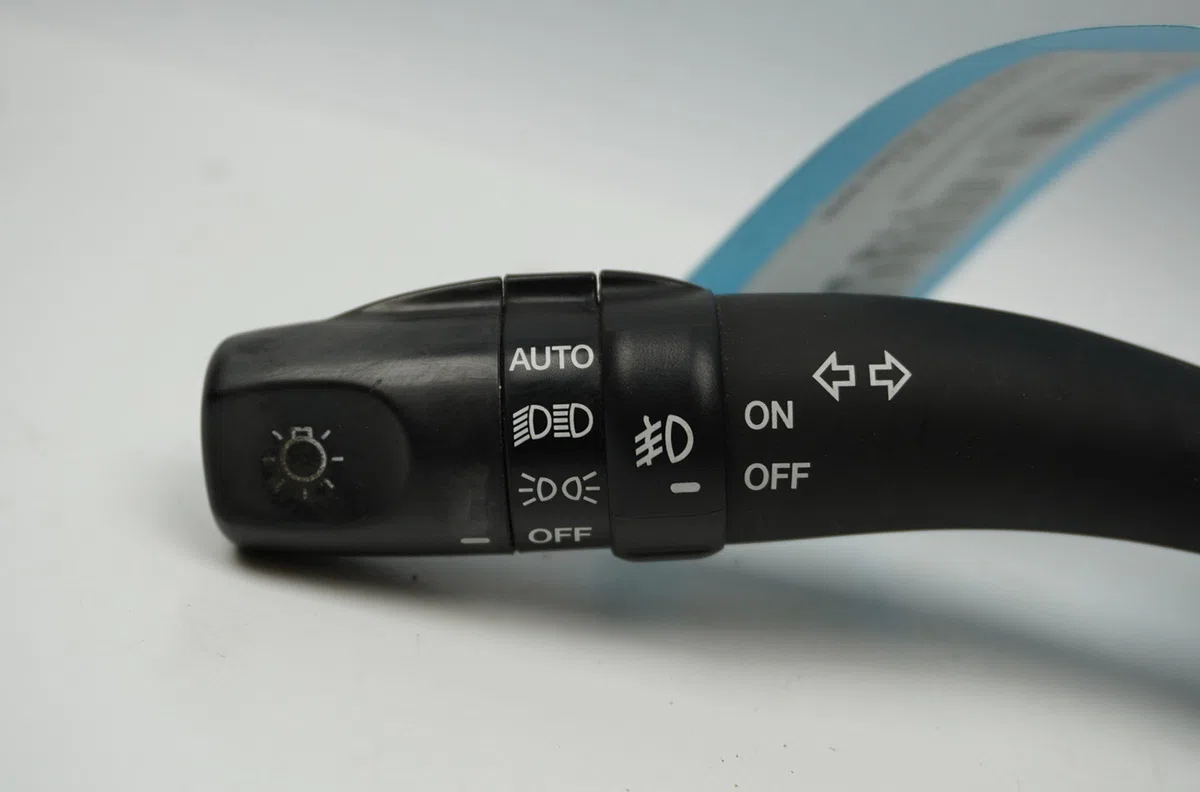 Commande eclairage Kia MAGENTIS II (MG) 2.0 crdi (2006-2010) occasion — photo 2