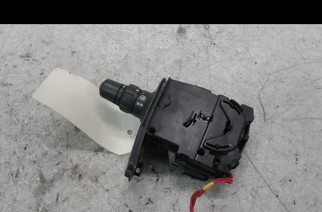 Commande eclairage Renault CLIO III (BR0-1, CR0-1) 1.5 dci (c-br0g, c-br1g) (2005-2012) 5 portes occasion