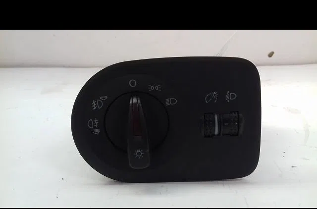 Commande eclairage Seat IBIZA IV (6J5, 6P1) 1.6 (2008-2012) occasion — photo 4
