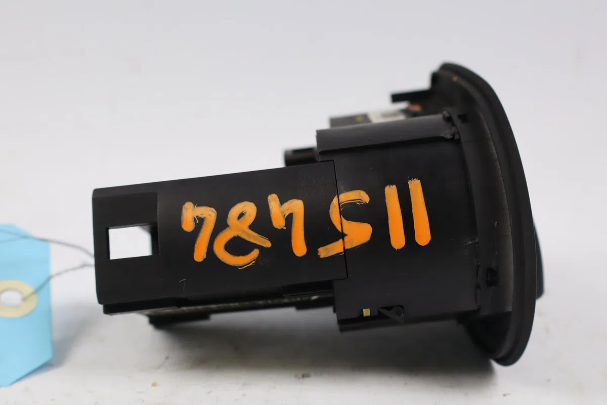 Commande eclairage Seat IBIZA IV (6J5, 6P1) 1.9 tdi (2008-2010) occasion — photo 2