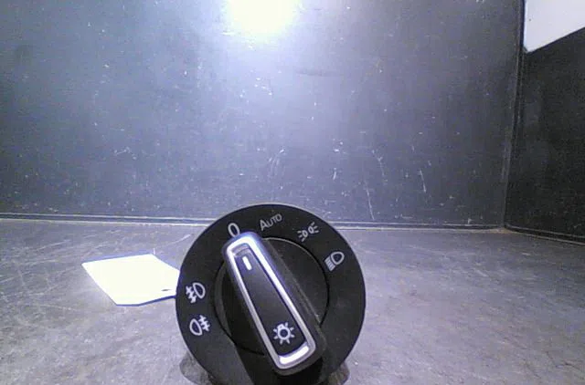 Commande eclairage Volkswagen POLO V (6R1, 6C1) 1.8 gti (2014) occasion — photo 3