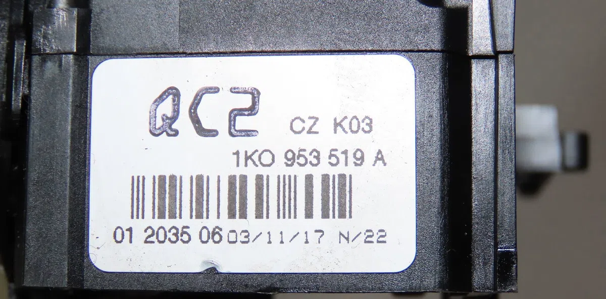 Commande essuie glace Audi A3 (8P1) 2.0 tdi (2003-2012) occasion — photo 2