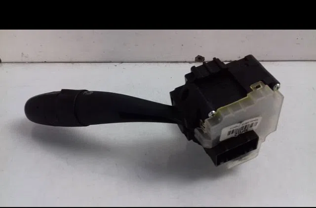 Commande essuie glace Hyundai I30 (FD) 1.6 crdi (2007-2011) occasion — photo 3