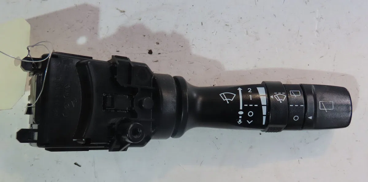 Commande essuie glace Hyundai Ix20 (JC) 1.4 crdi (2010-2019) occasion — photo 4