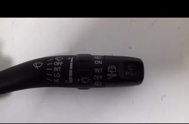 Commande essuie glace Kia CARENS III Monospace (UN) 2.0 crdi 140 (2006) occasion