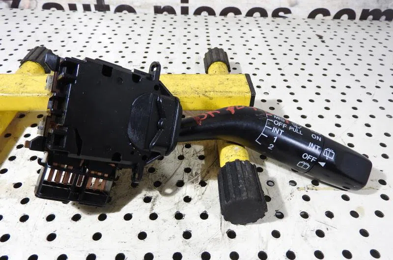 Commande essuie glace MAZDA 626 4 PHASE 1 occasion — photo 4