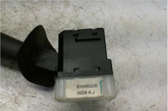 Commande essuie glace RENAULT CLIO CAMPUS II Phase 1 07-2006--07-2009 1.5 DCI 65ch occasion — photo 2