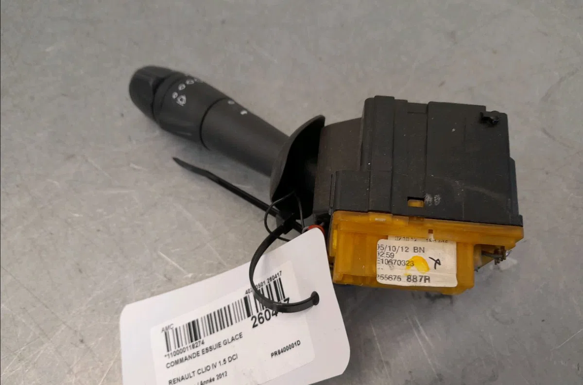 Commande essuie glace Renault CLIO IV (BH_) 1.5 dci 90 (2012) 5 portes occasion — photo 2