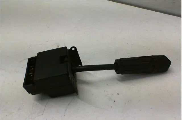 Commande essuie glace RENAULT SUPER 5 Phase 1 10-1984--12-1996 FIVE D occasion — photo 2