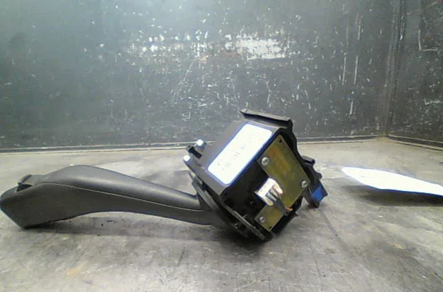 Commande essuie glace Seat TOLEDO III (5P2) 2.0 tdi 16v (2004-2009) occasion — photo 2