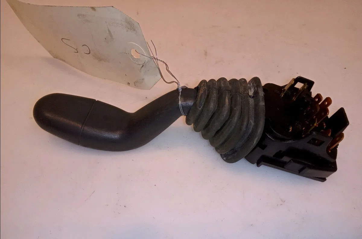 Commande essuie glace Skoda FELICIA I (6U1) 1.3 (1994-1998) occasion — photo 2