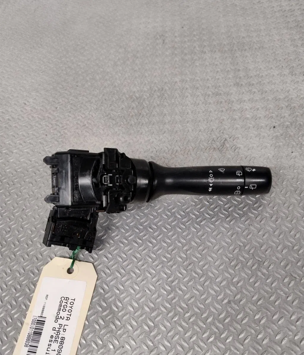 Commande essuie glace TOYOTA AYGO 2  AYGO 2 PHASE 1 occasion — photo 4