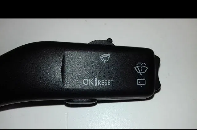 Commande essuie glace Volkswagen GOLF V (1K1) 1.9 tdi (2003-2008) occasion