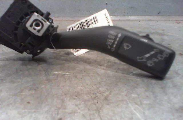 Commande essuie glace VOLKSWAGEN GOLF V Phase 1 11-2003--10-2008 occasion — photo 2