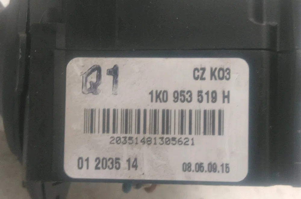 Commande essuie glace Volkswagen GOLF V Variant (1K5) 1.9 tdi (2007-2009) occasion — photo 3