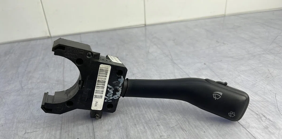 Commande essuie glace VOLKSWAGEN NEW BEETLE 1 PHASE 1 occasion — photo 3