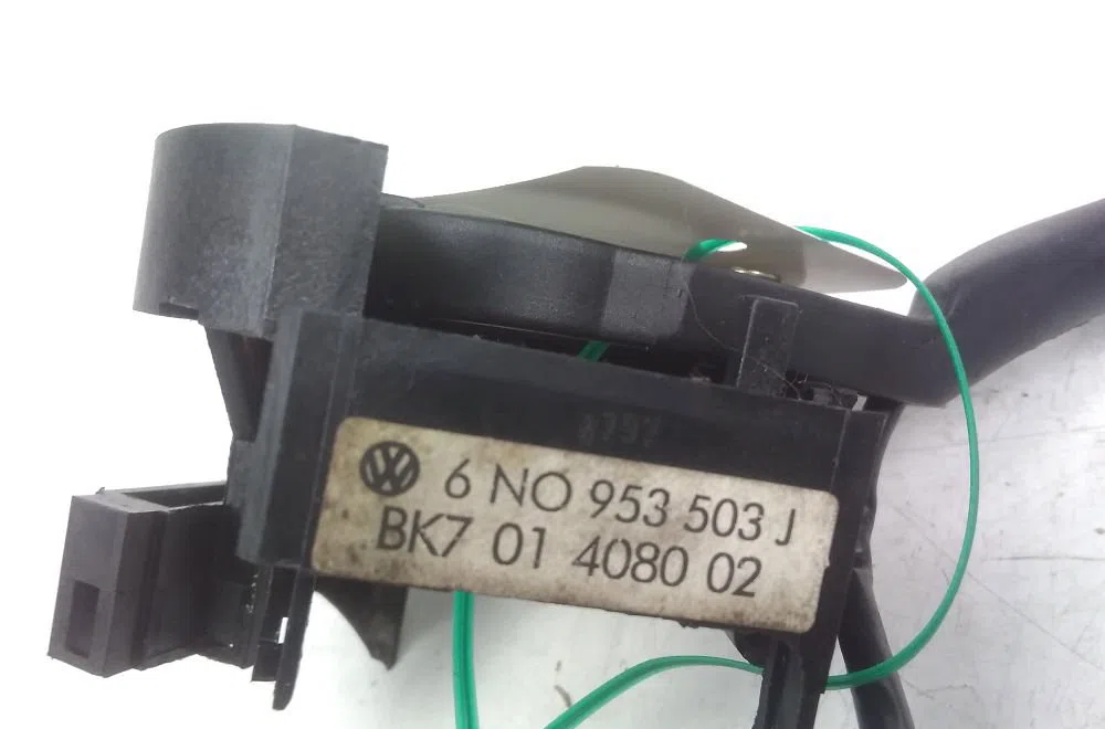 Commande essuie glace VOLKSWAGEN POLO III 1997 occasion — photo 4