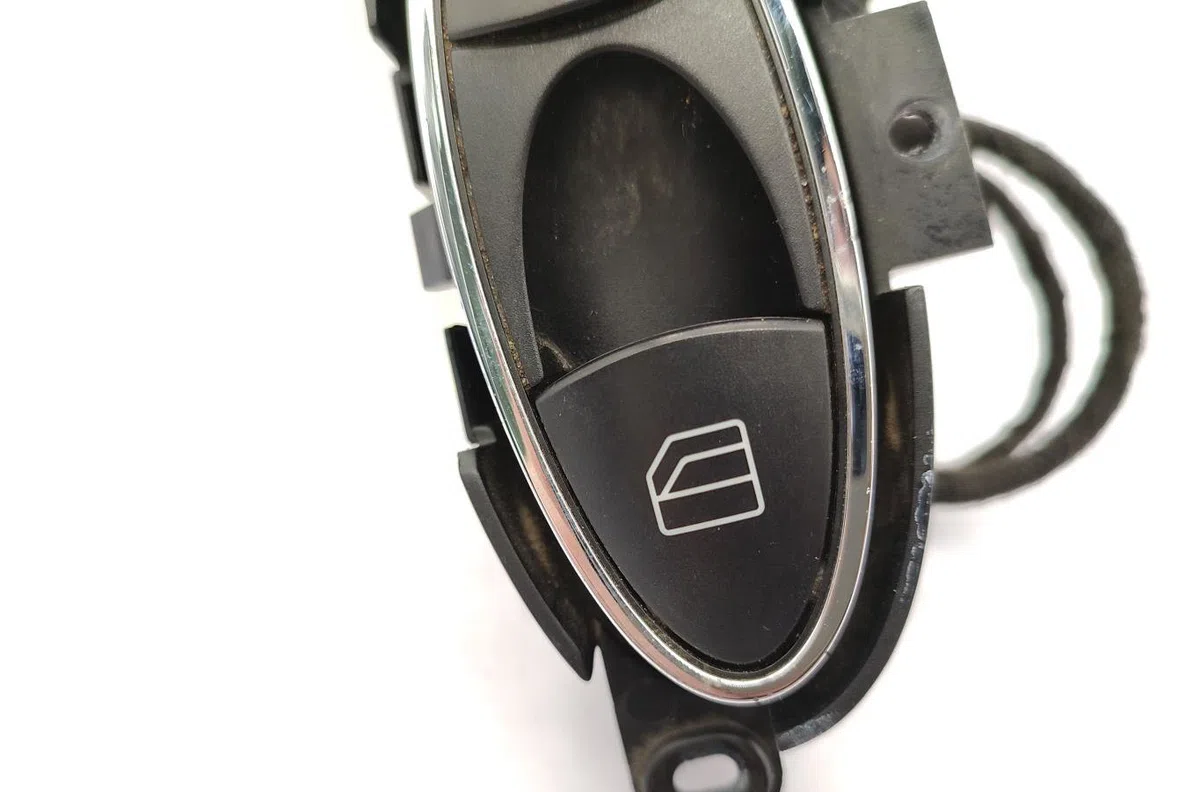 Commande leve-glace porte arrière droite MERCEDES CLASSE E 211 PHASE 1 occasion