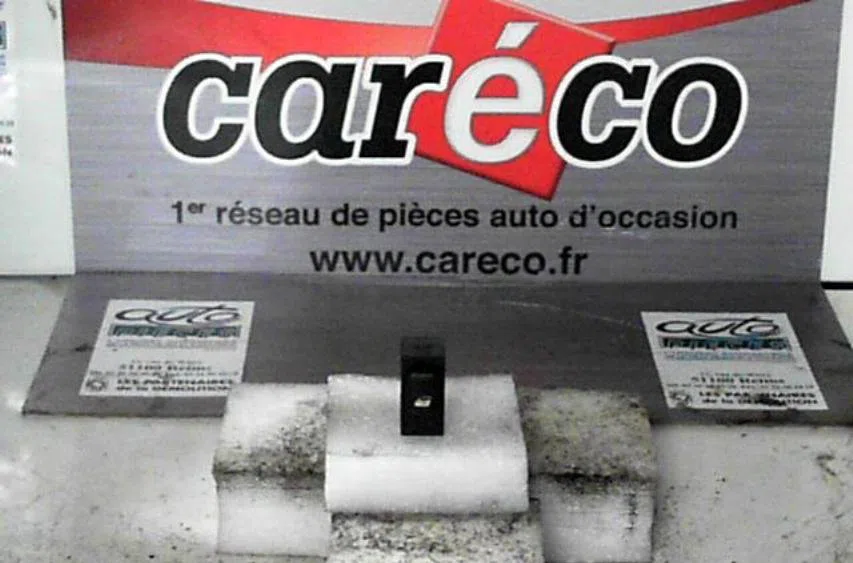 Commande leve-glace porte arrière droite PEUGEOT 407  407 PHASE 1 occasion — photo 2