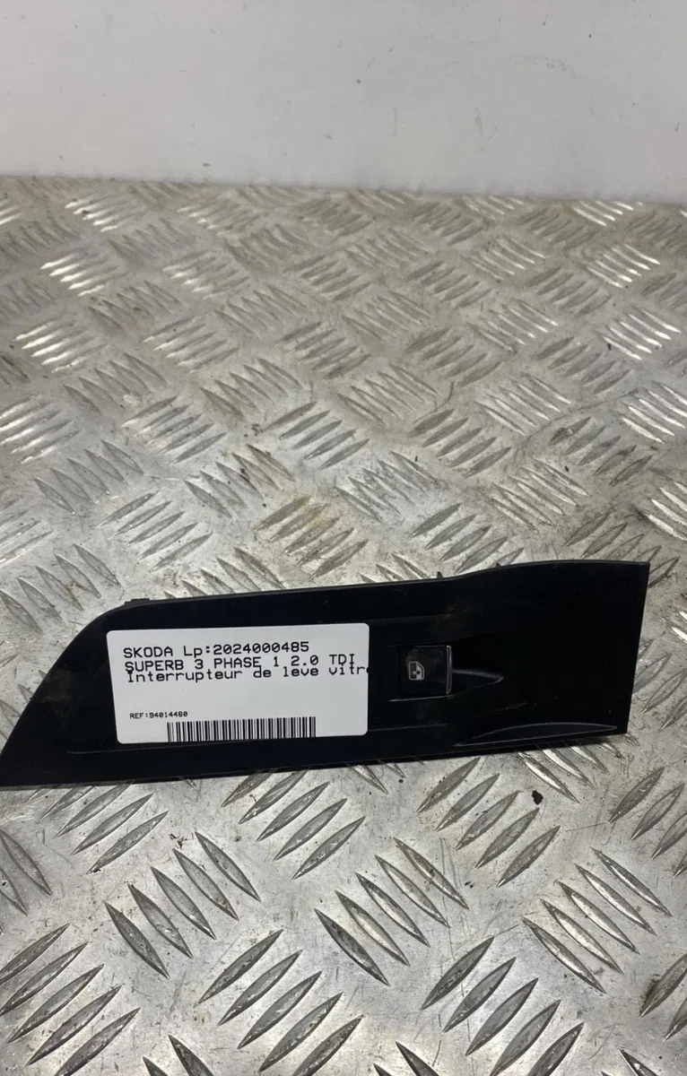 Commande leve-glace porte arrière droite SKODA SUPERB 3 PHASE 1 occasion — photo 2
