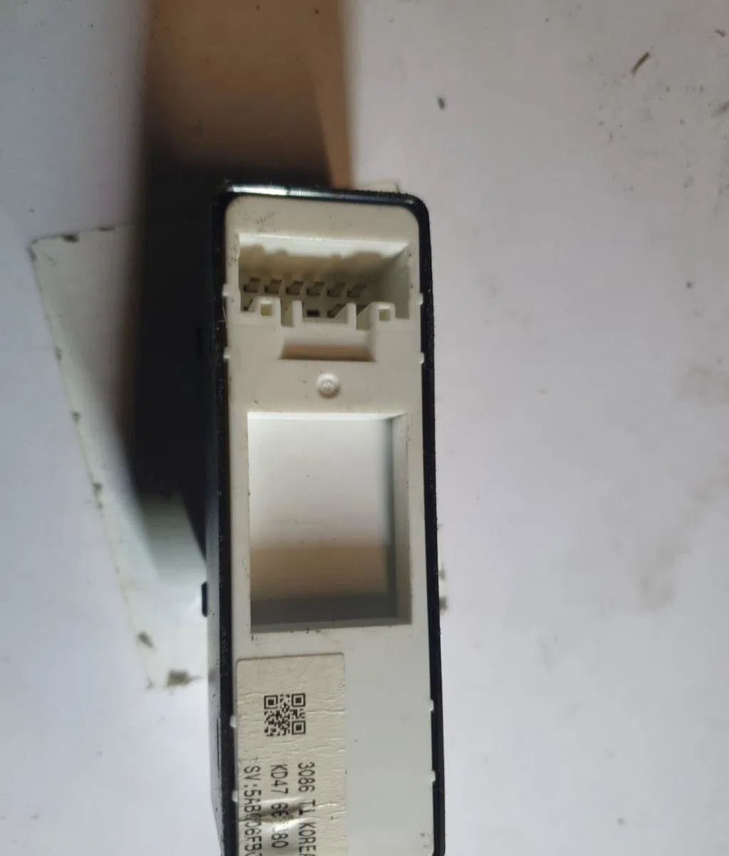 Commande leve-glace porte arrière gauche MAZDA CX5 1 PHASE 2 occasion — photo 4