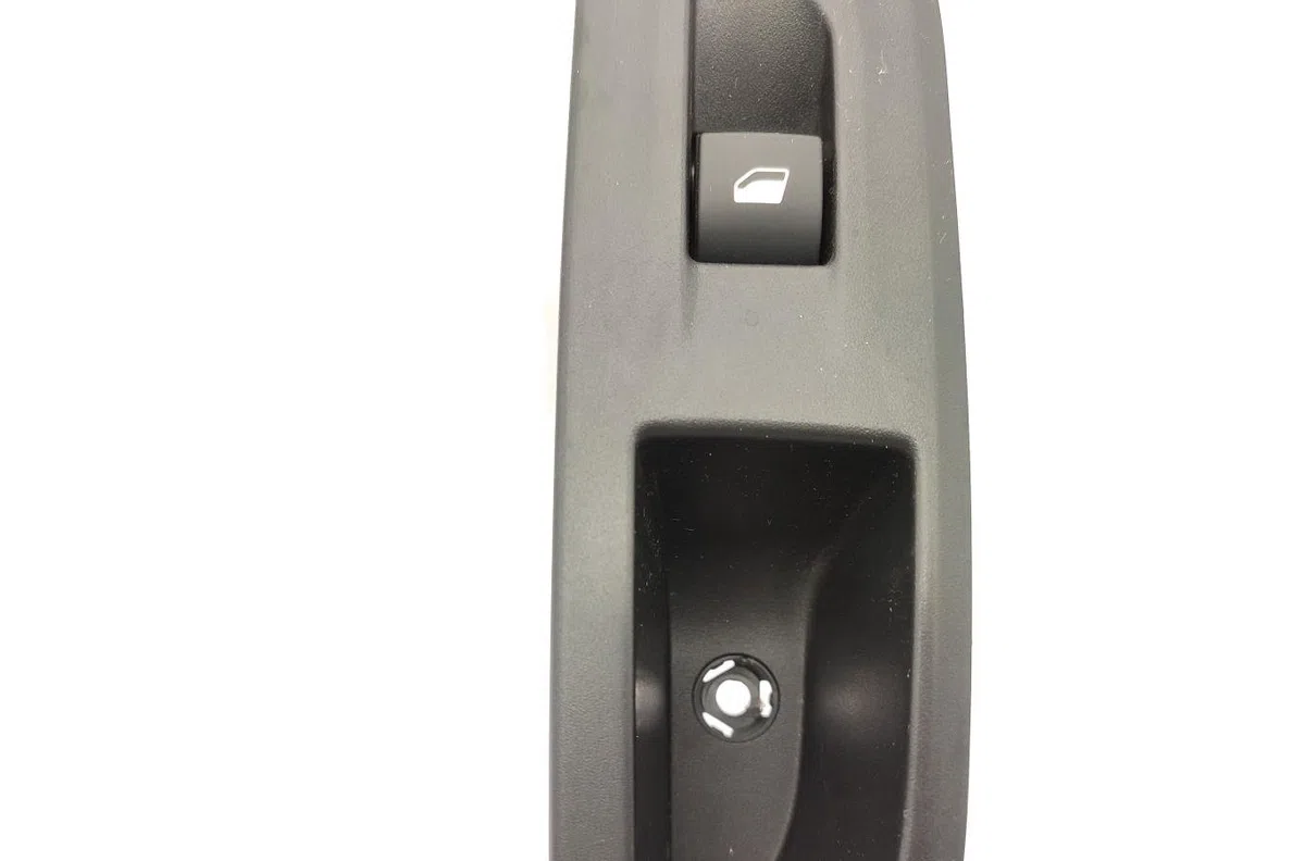 Commande leve-glace porte arrière gauche PEUGEOT 2008 2 occasion — photo 4