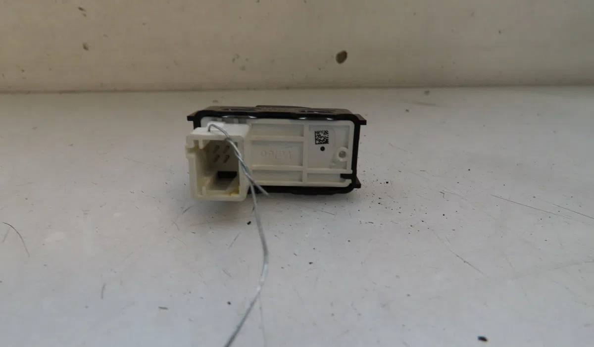 Commande lève-glace porte avant droite CITROEN C3 AIRCR. 2018 occasion — photo 2