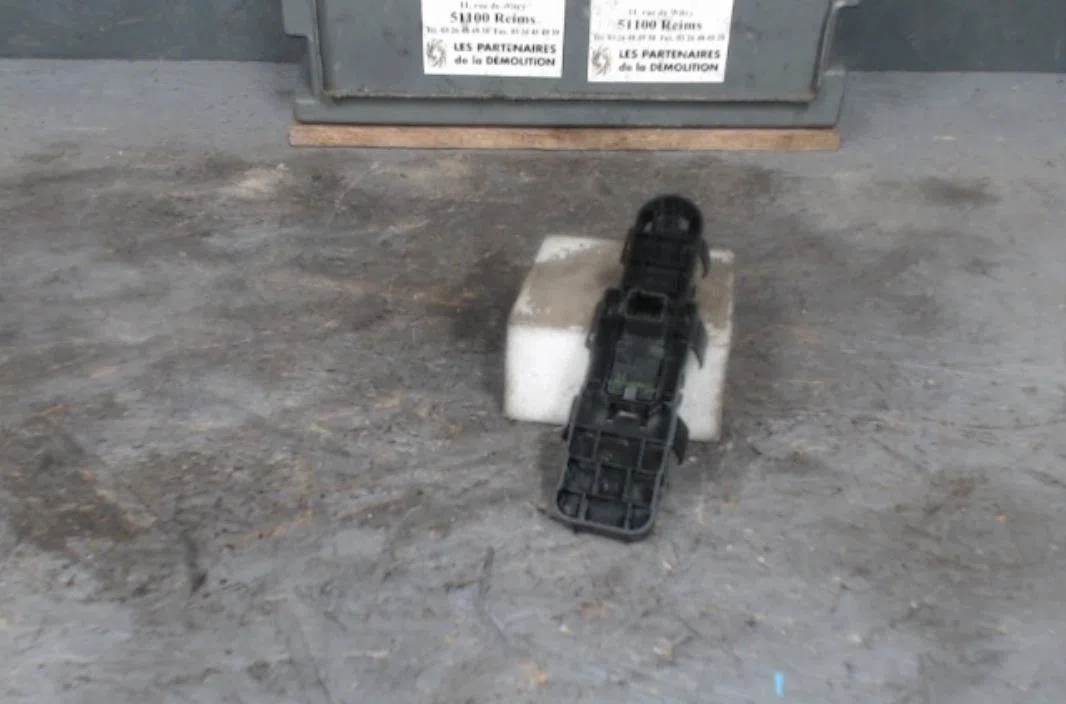 Commande lève-glace porte avant droite CITROEN C4 1  C4 1 PHASE 1 occasion — photo 2