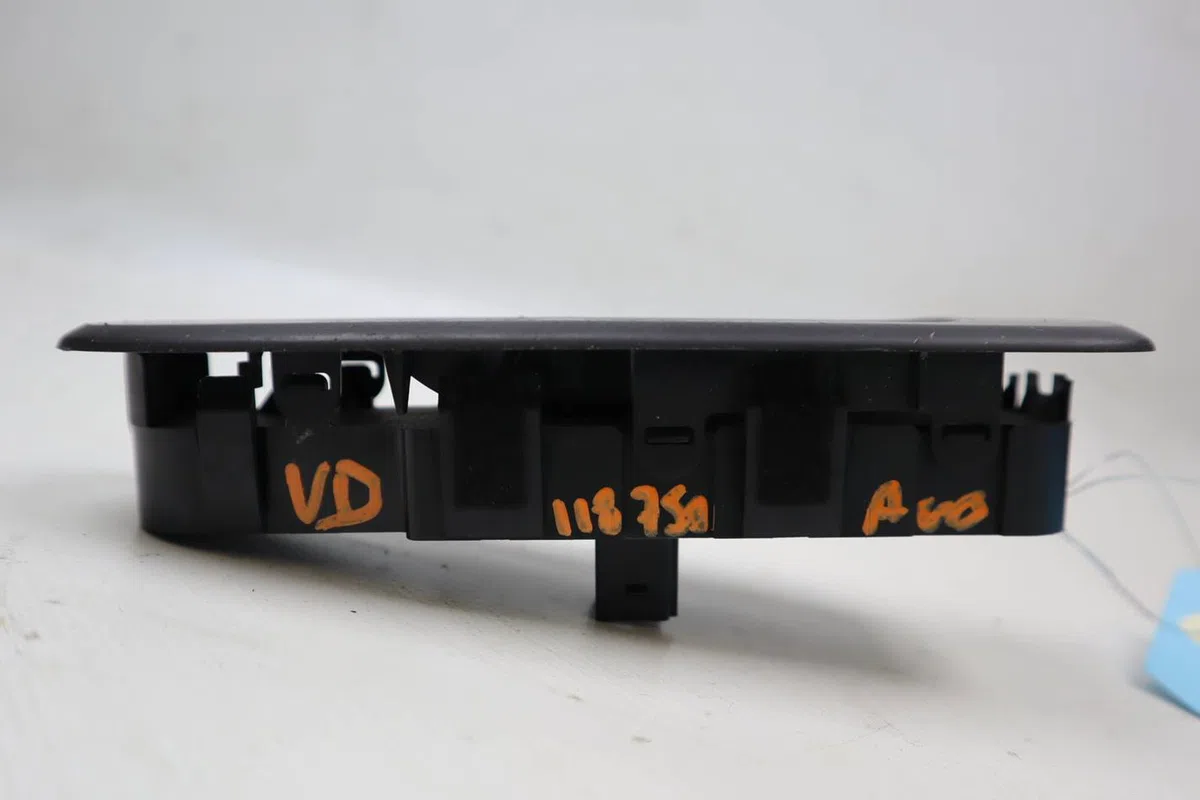Commande lève-glace porte avant droite Citroen C5 III Break (RW_) 2.0 hdi (2008) occasion — photo 2