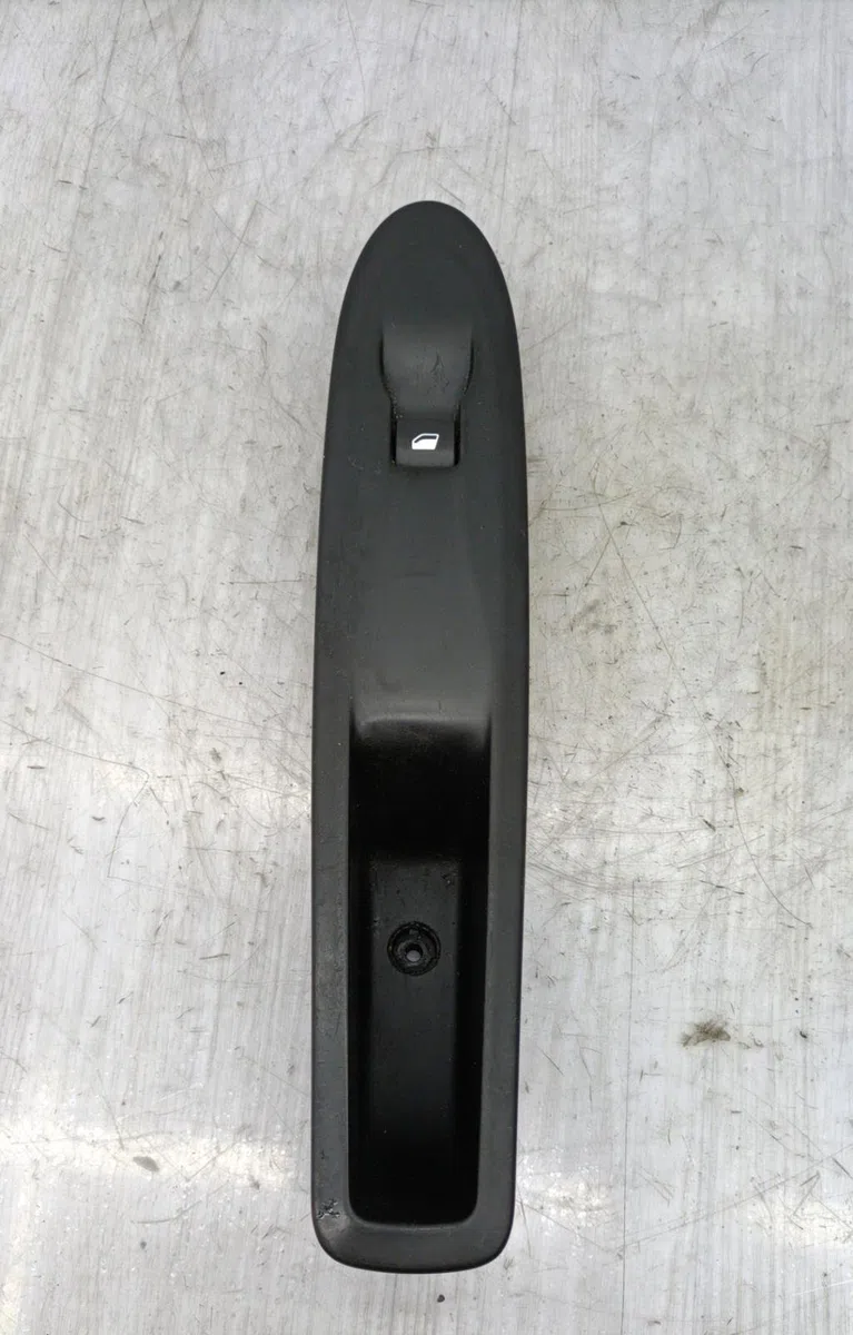 Commande lève-glace porte avant droite CITROEN DS3 PHASE 1 occasion
