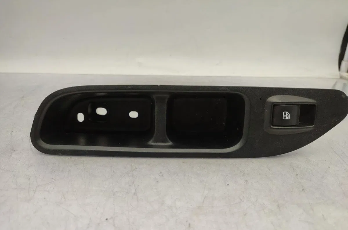 Commande lève-glace porte avant droite FIAT TIPO 2 PHASE 1 occasion