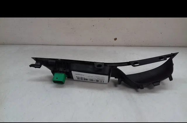 Commande lève-glace porte avant droite Ford FOCUS III 1.6 tdci (2010-2017) occasion