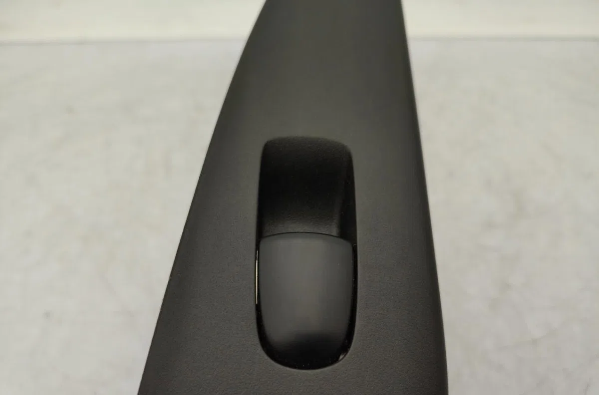 Commande lève-glace porte avant droite NISSAN PULSAR occasion — photo 2