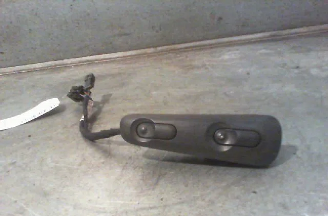 Commande lève-glace porte avant droite OPEL OMEGA 1995 occasion — photo 3
