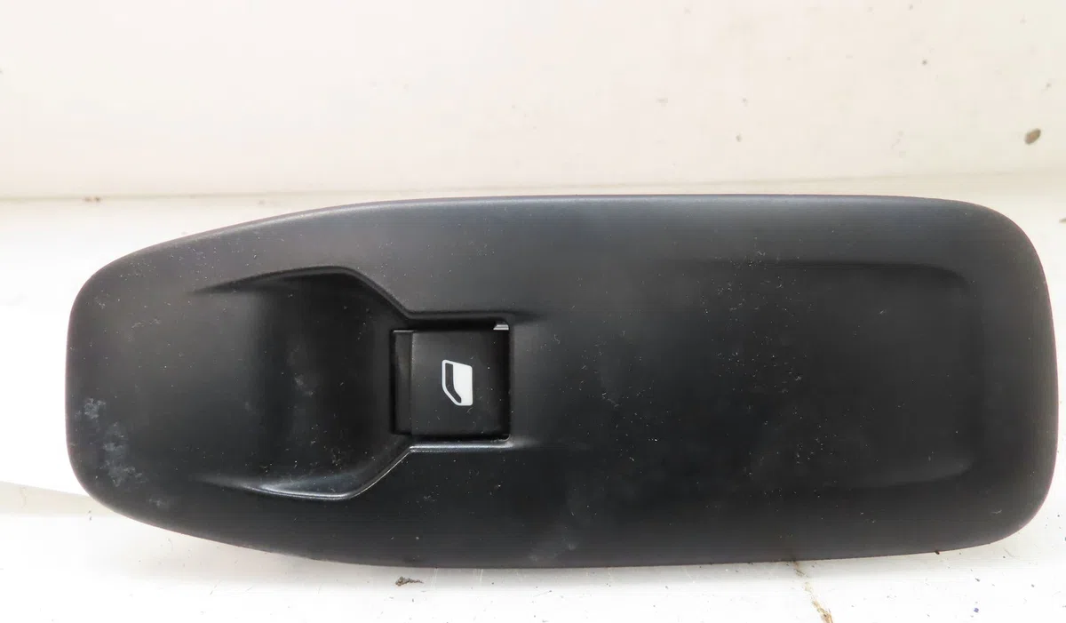 Commande lève-glace porte avant droite PEUGEOT 208 2012 occasion — photo 3
