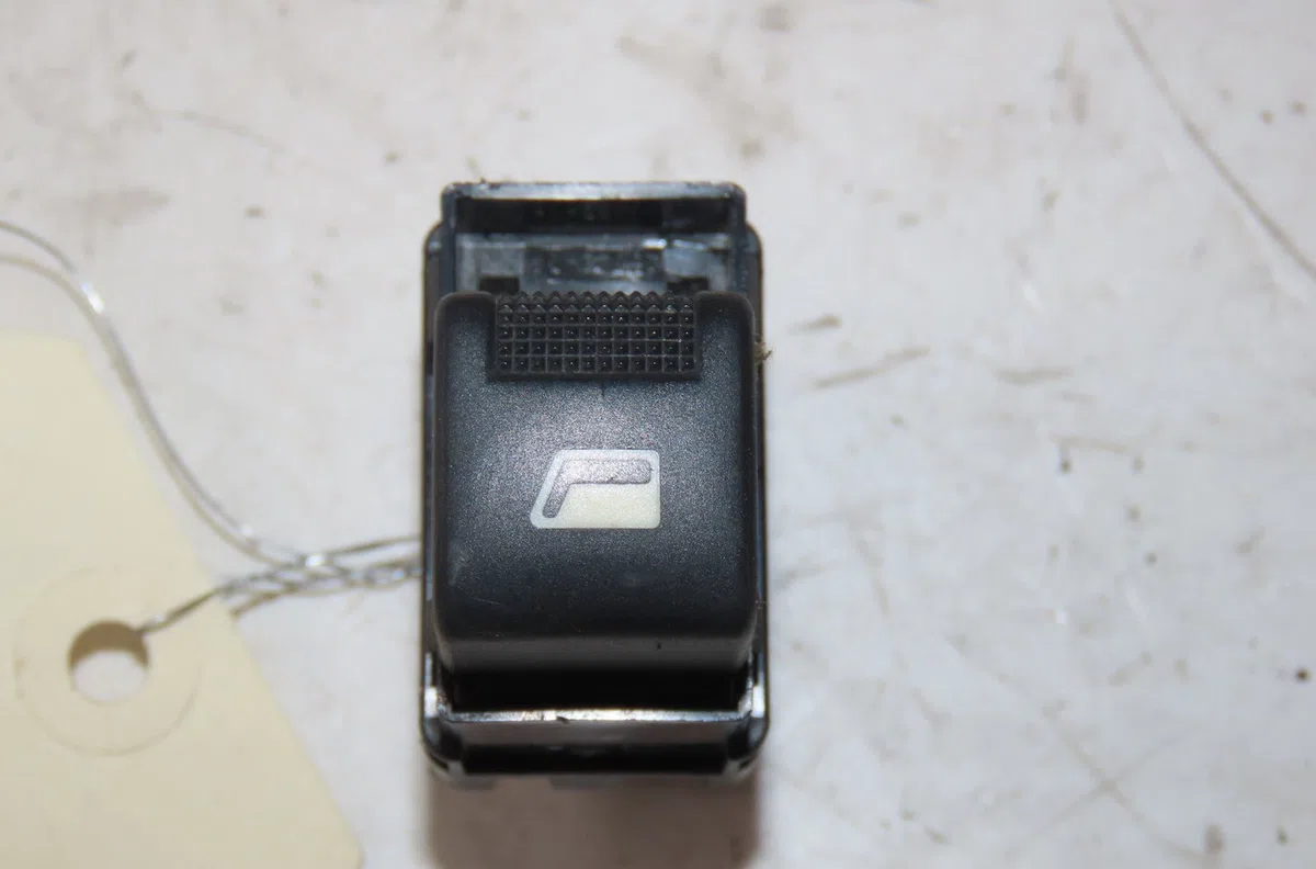 Commande lève-glace porte avant droite Peugeot 406 (8B) 1.8 16v (1995-2000) occasion — photo 3