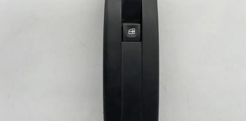 Commande lève-glace porte avant droite RENAULT MEGANE 3 PHASE 2 occasion — photo 4