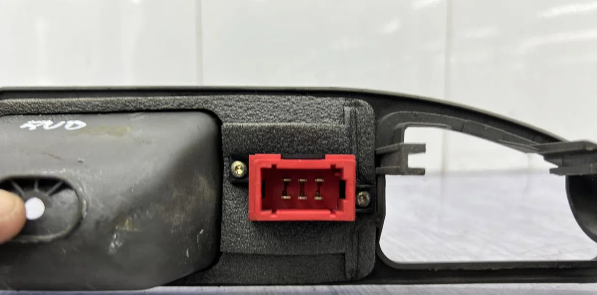 Commande lève-glace porte avant droite RENAULT SAFRANE PHASE 1 occasion — photo 2