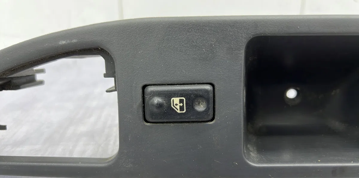 Commande lève-glace porte avant droite RENAULT SAFRANE PHASE 1 occasion — photo 4