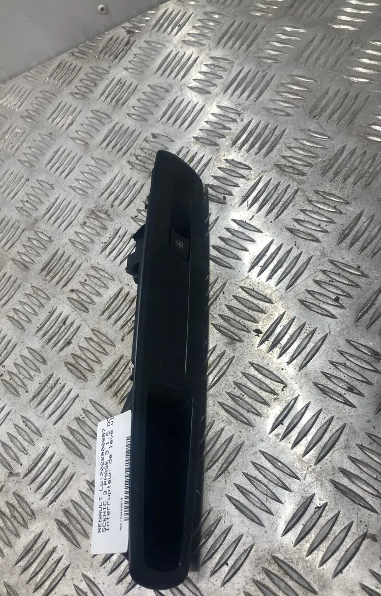 Commande lève-glace porte avant droite RENAULT SCENIC 3 PHASE 3 occasion — photo 2