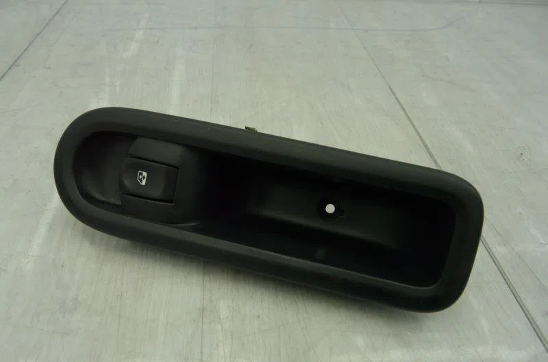 Commande lève-glace porte avant droite RENAULT TWINGO 2 PHASE 1 occasion — photo 3