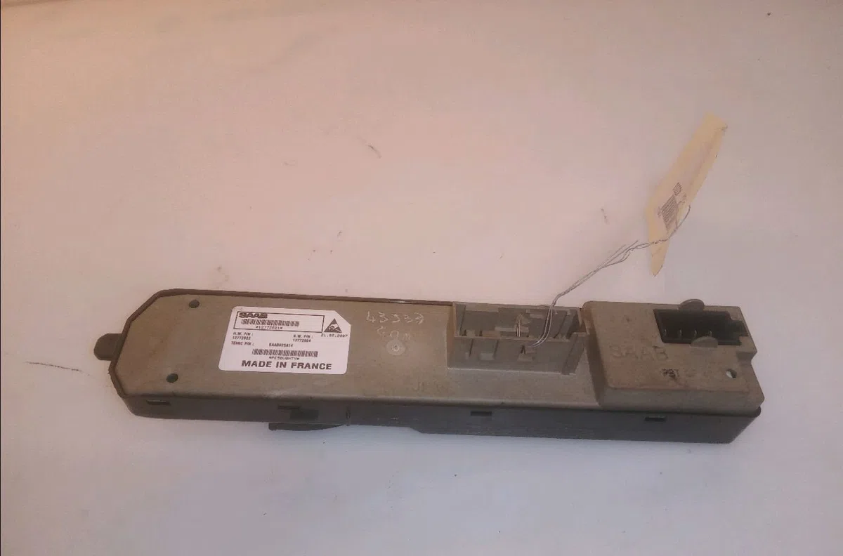 Commande lève-glace porte avant droite Saab 9-3 Break (E50) 1.9 tid (2005-2015) occasion — photo 2