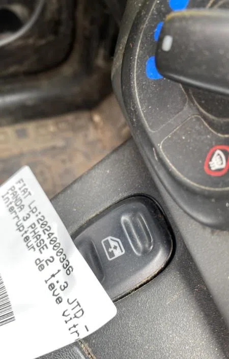 Commande lève-glace porte avant gauche FIAT PANDA 3 PHASE 2 occasion — photo 2