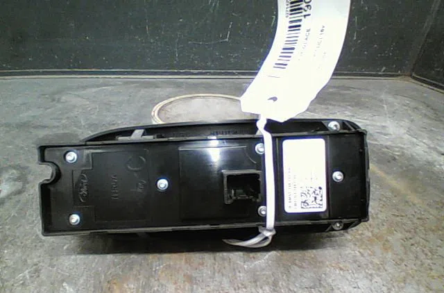 Commande lève-glace porte avant gauche Ford C-MAX (DM2) 1.6 tdci (2007-2010) 5 portes occasion — photo 2